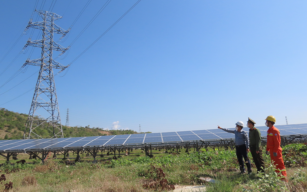 Đảm bảo truyền tải điện an toàn, thông suốt khu vực Nam miền Trung, Tây Nguyên trong mùa nắng nóng
